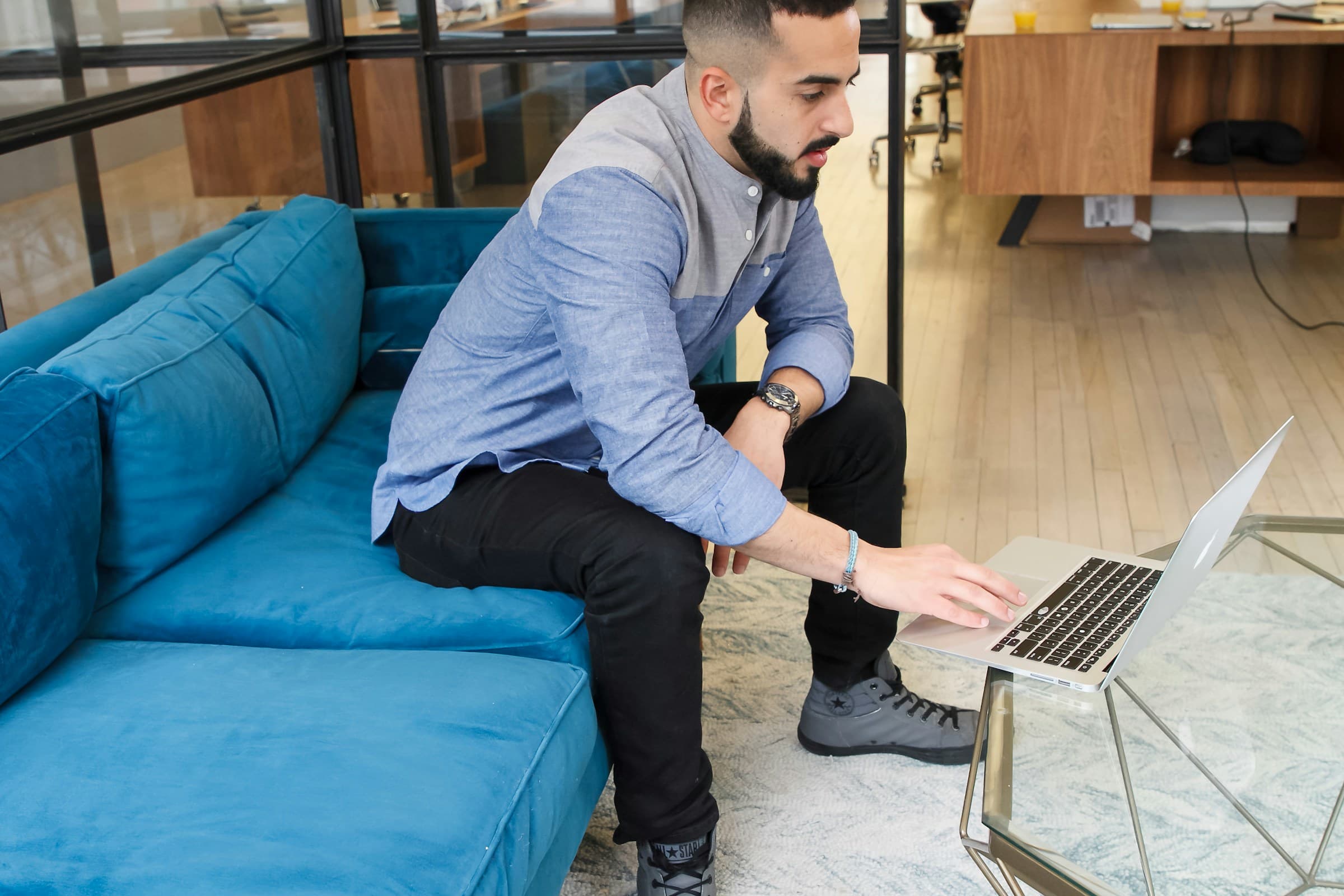 person optimizing shopify - Shopify Pages